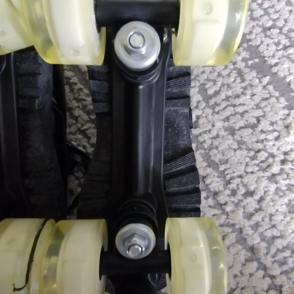 Custom Light-Up Roller Skates MARKE NIIH Bouncing Soles Black Boots Size 40 Quad - Picture 8 of 12